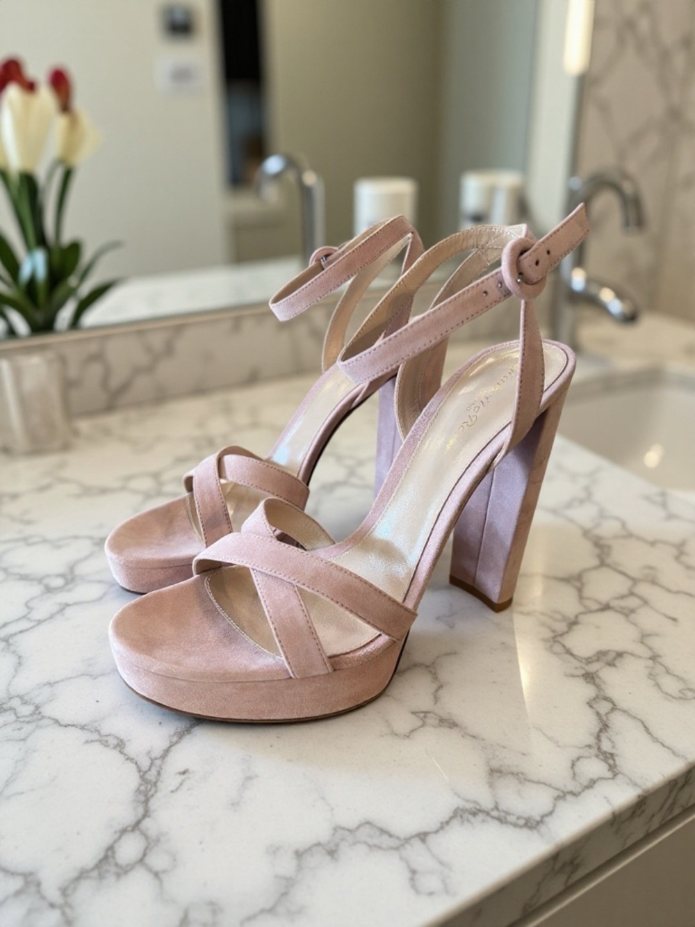 Gianvito Rossi Pink Platform Sandal in Dahlia Ballet Pink Suede